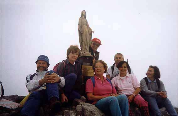 In visita alla Madonnina della Penna Azzurra in cima alla Cresta Ongania !!